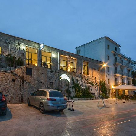 B&B Al Molo 佩斯基奇 外观 照片